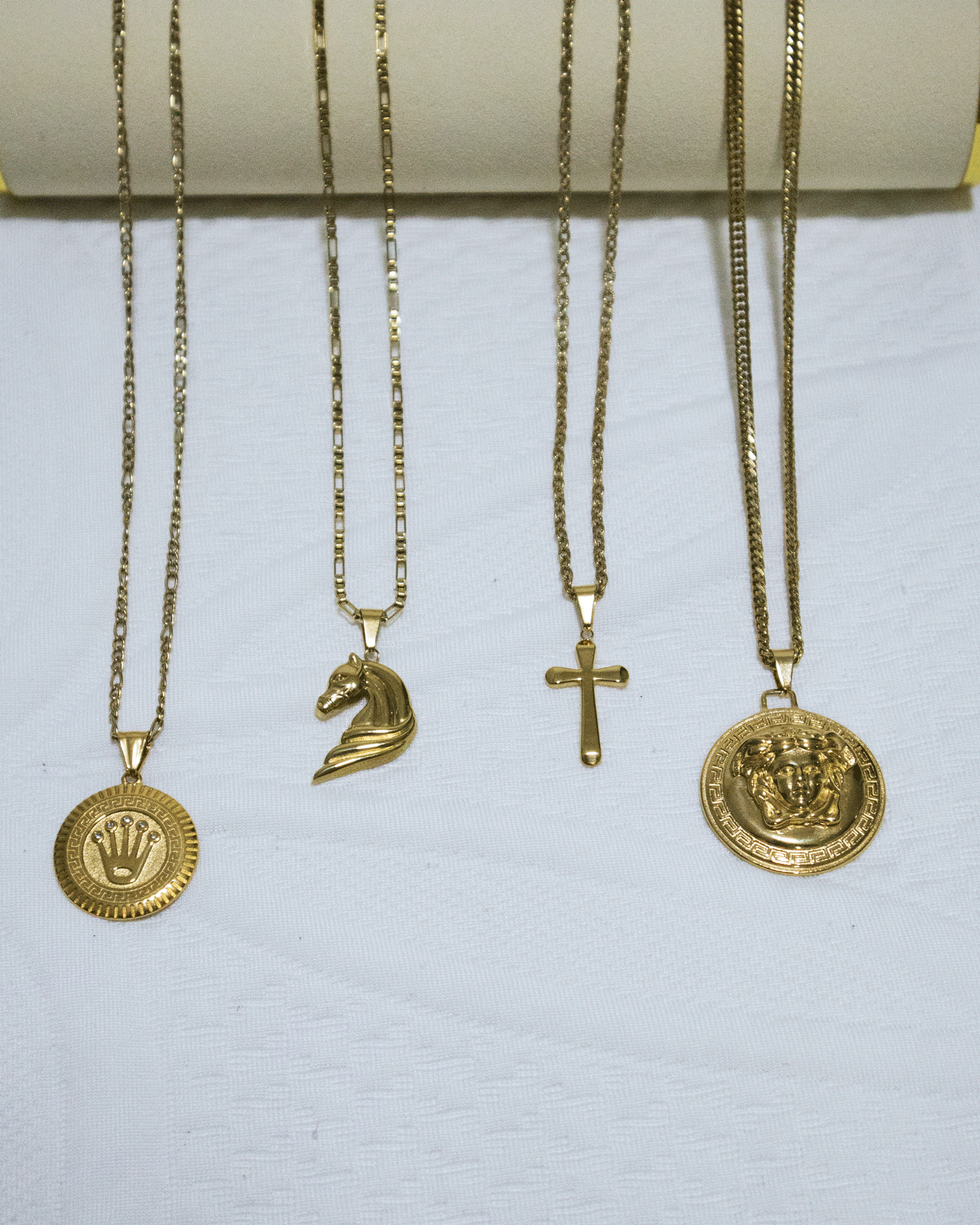 Cadena Grabada Hombre con pulsera y dije gratis en oro laminado de 18k