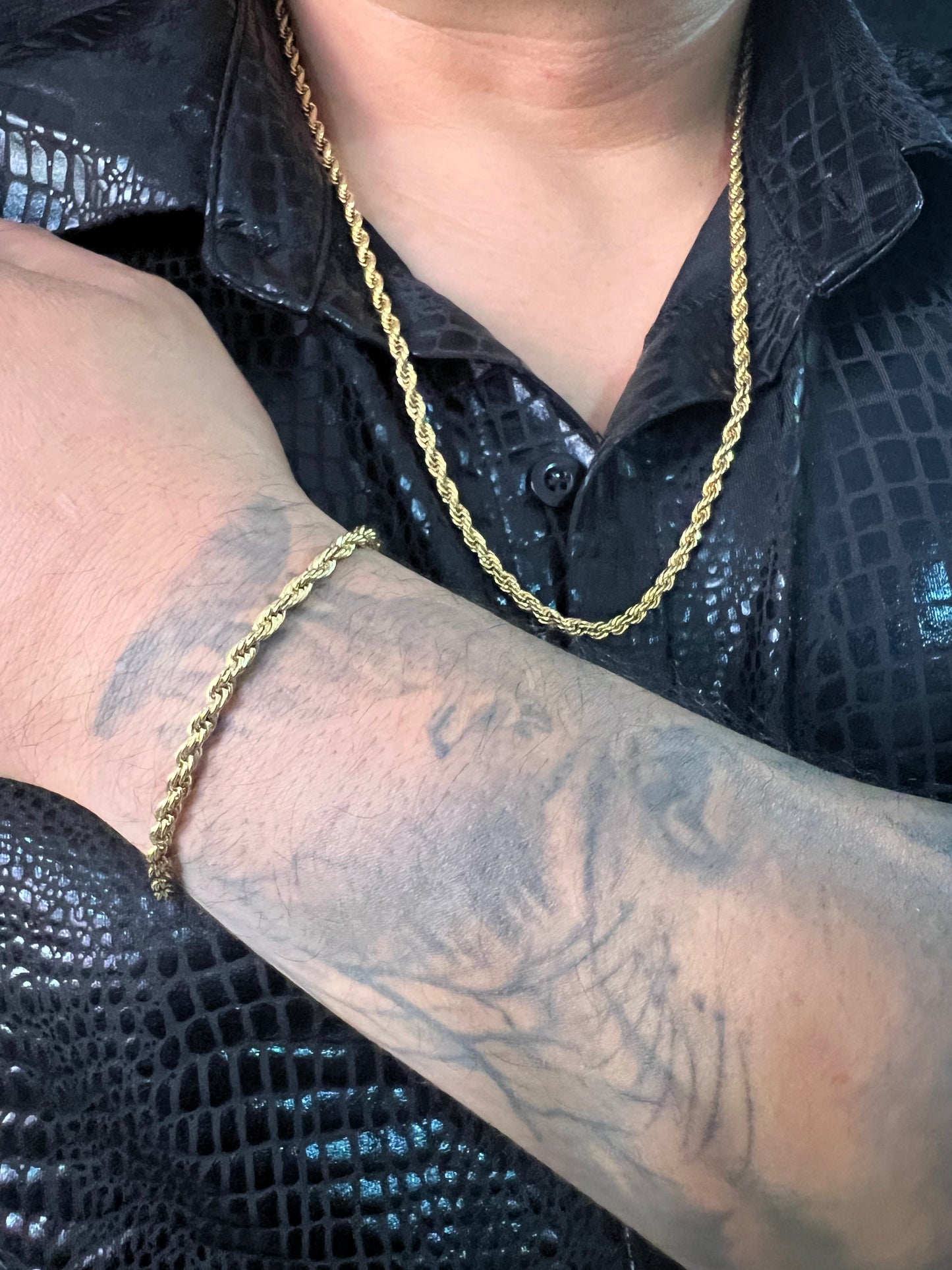Combo Lazo Hombre con Dije Gratis en oro laminado de 18k